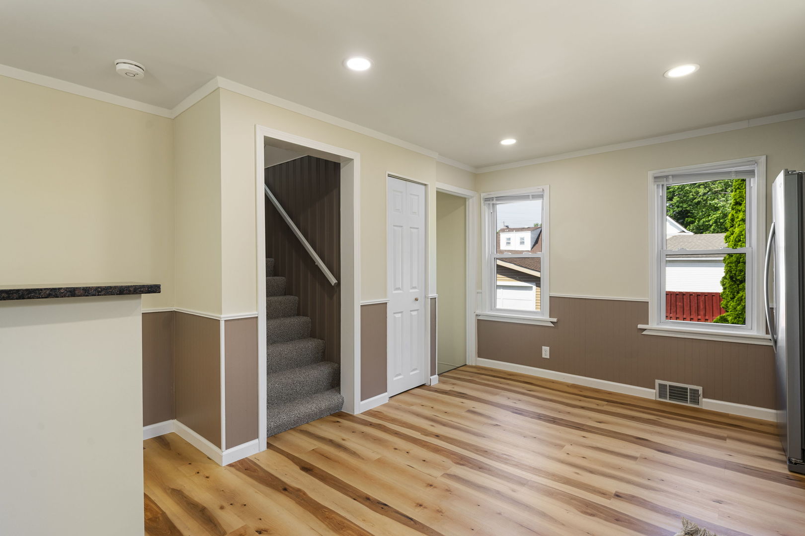 110 OAK Avenue