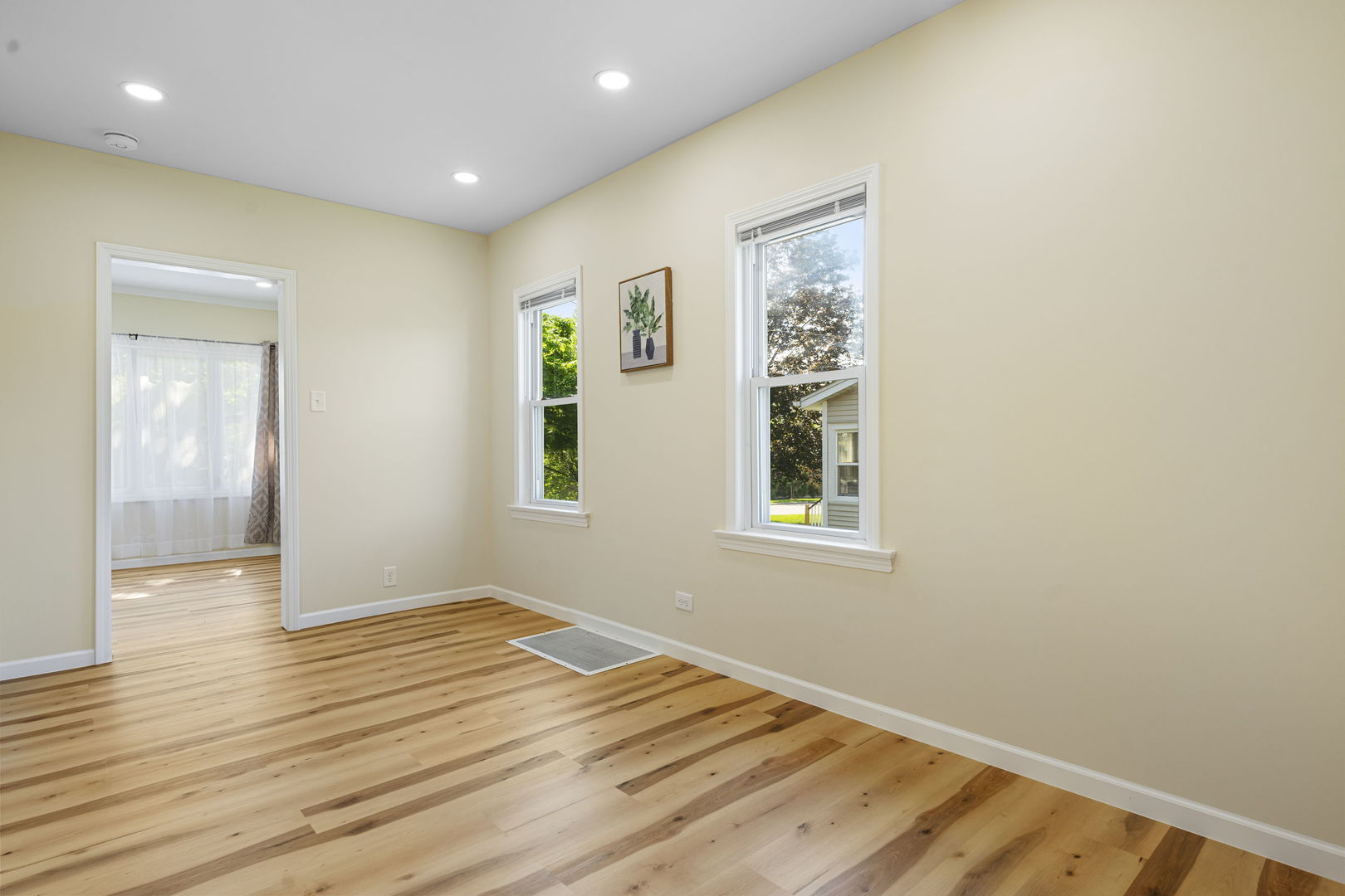 110 OAK Avenue