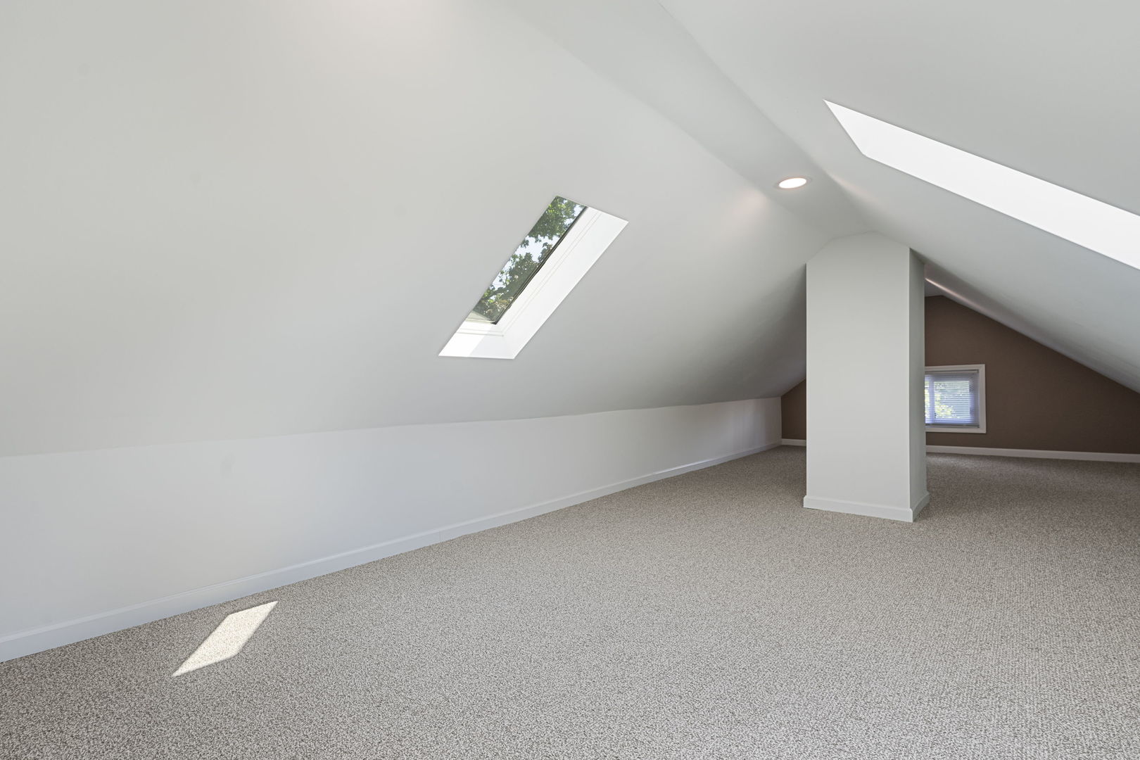 110 OAK Avenue