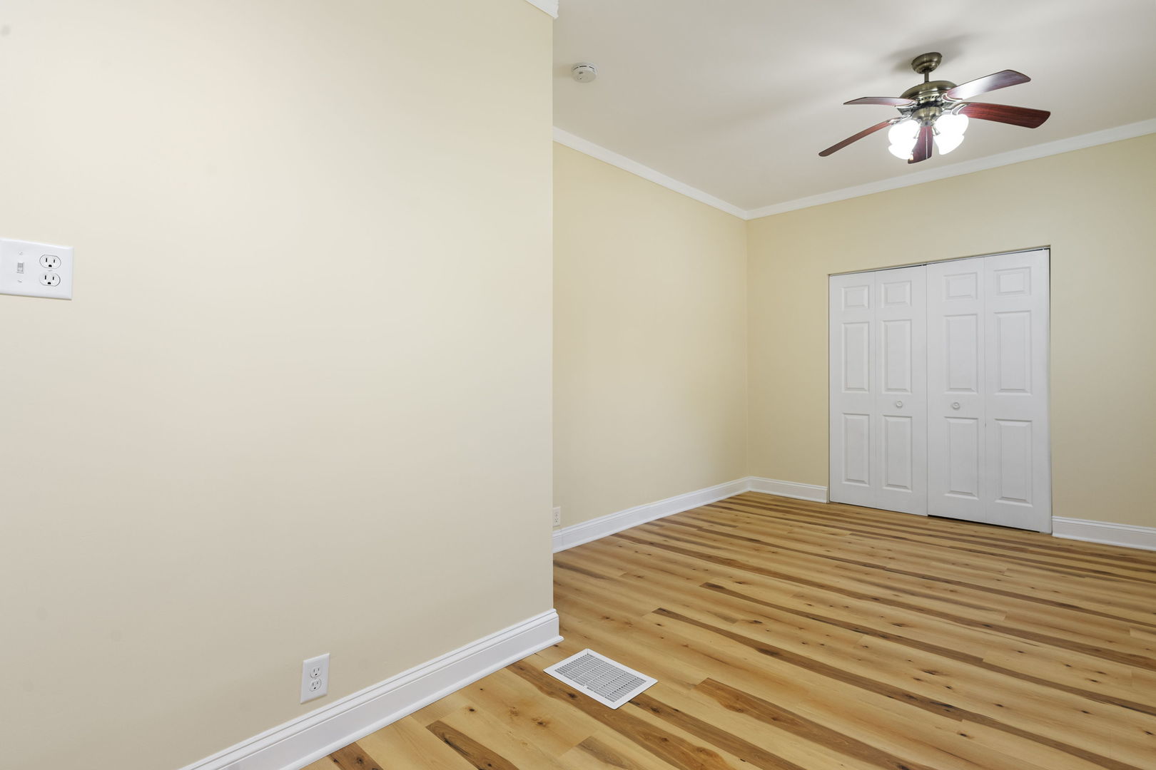 110 OAK Avenue