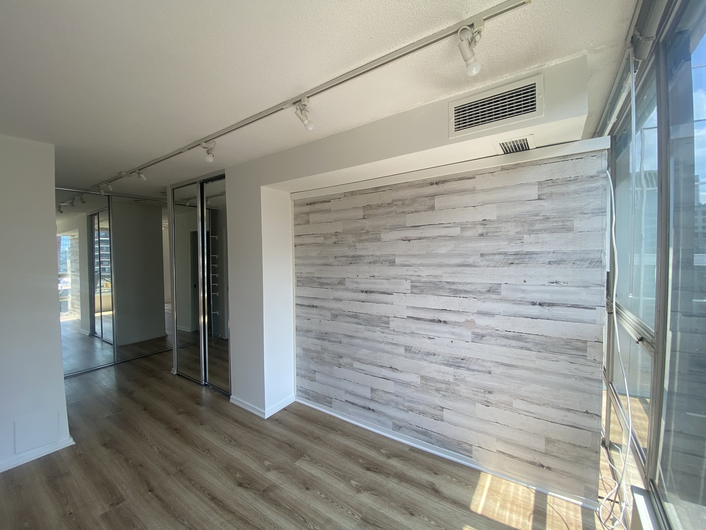 230 E Ontario Street Unit: 2304