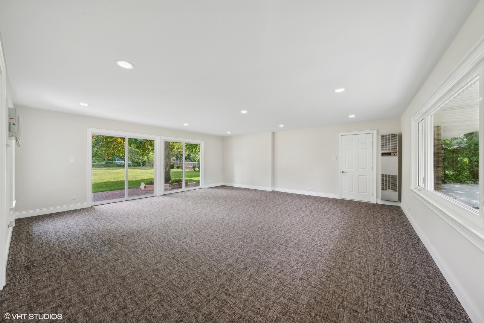 10S163 Clarendon Hills Road