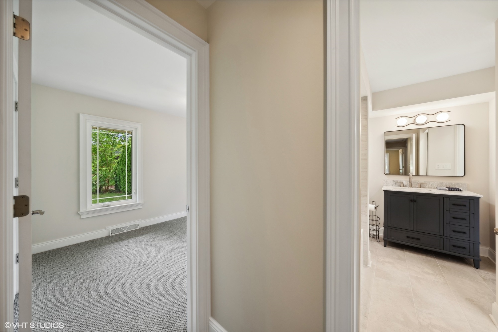 10S163 Clarendon Hills Road