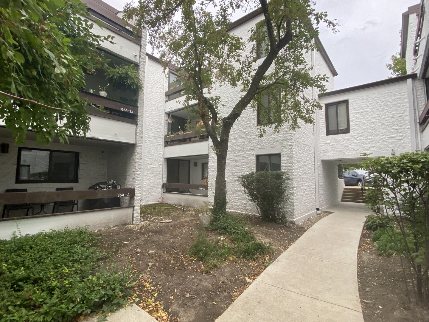 358 W Miner Street Unit: 1A