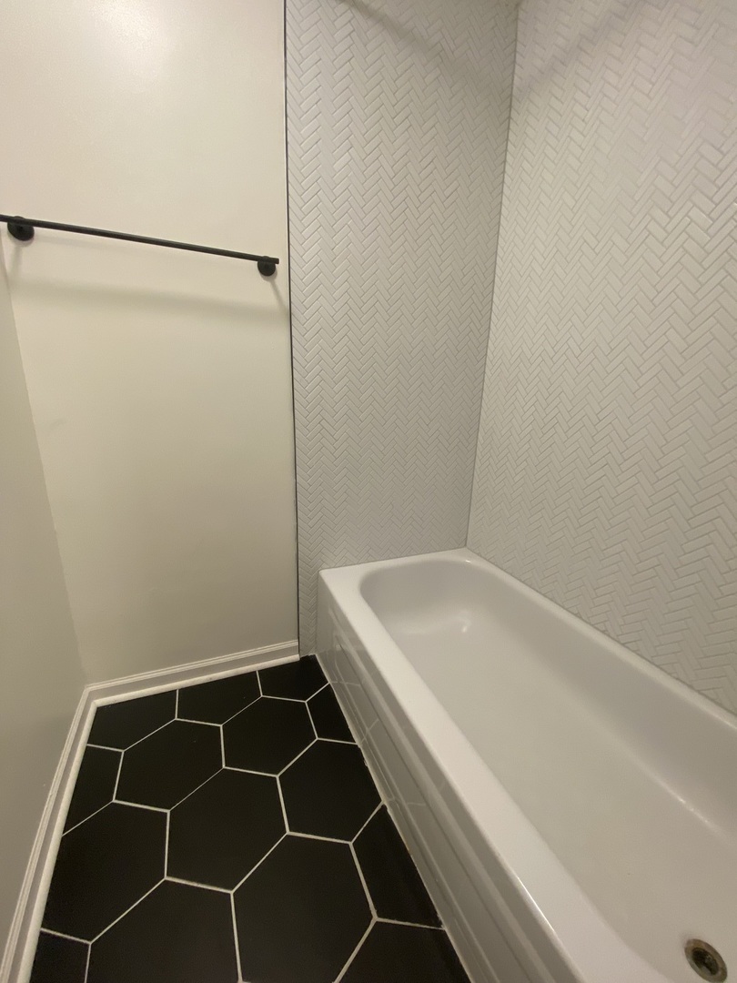 358 W Miner Street Unit: 1A
