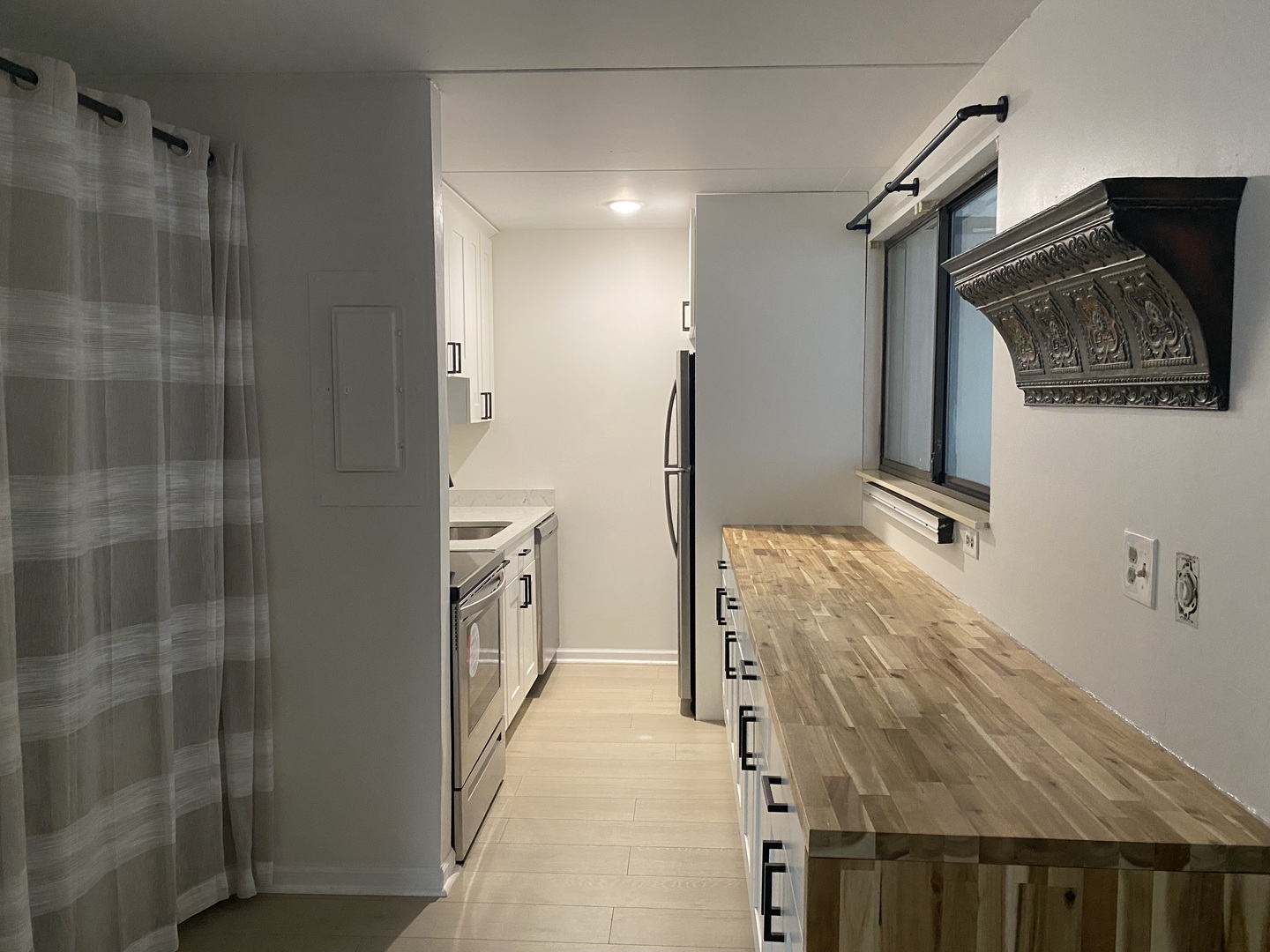358 W Miner Street Unit: 1A