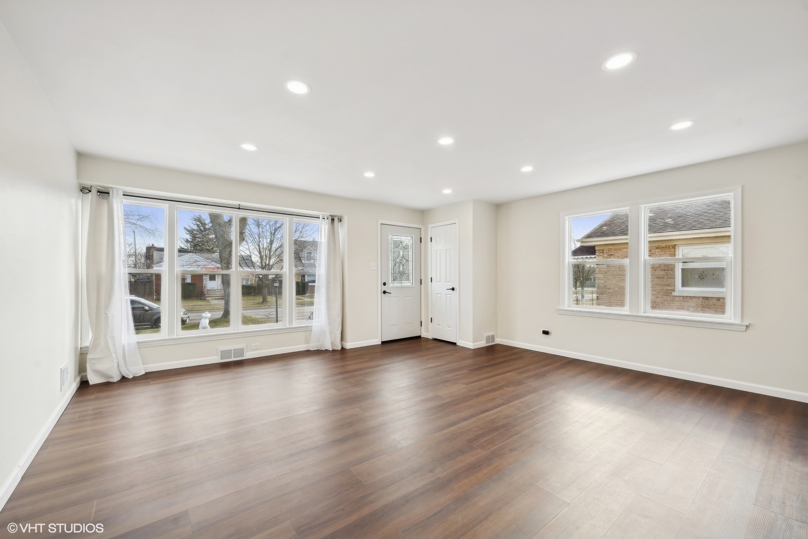 8026 N ELMORE Street