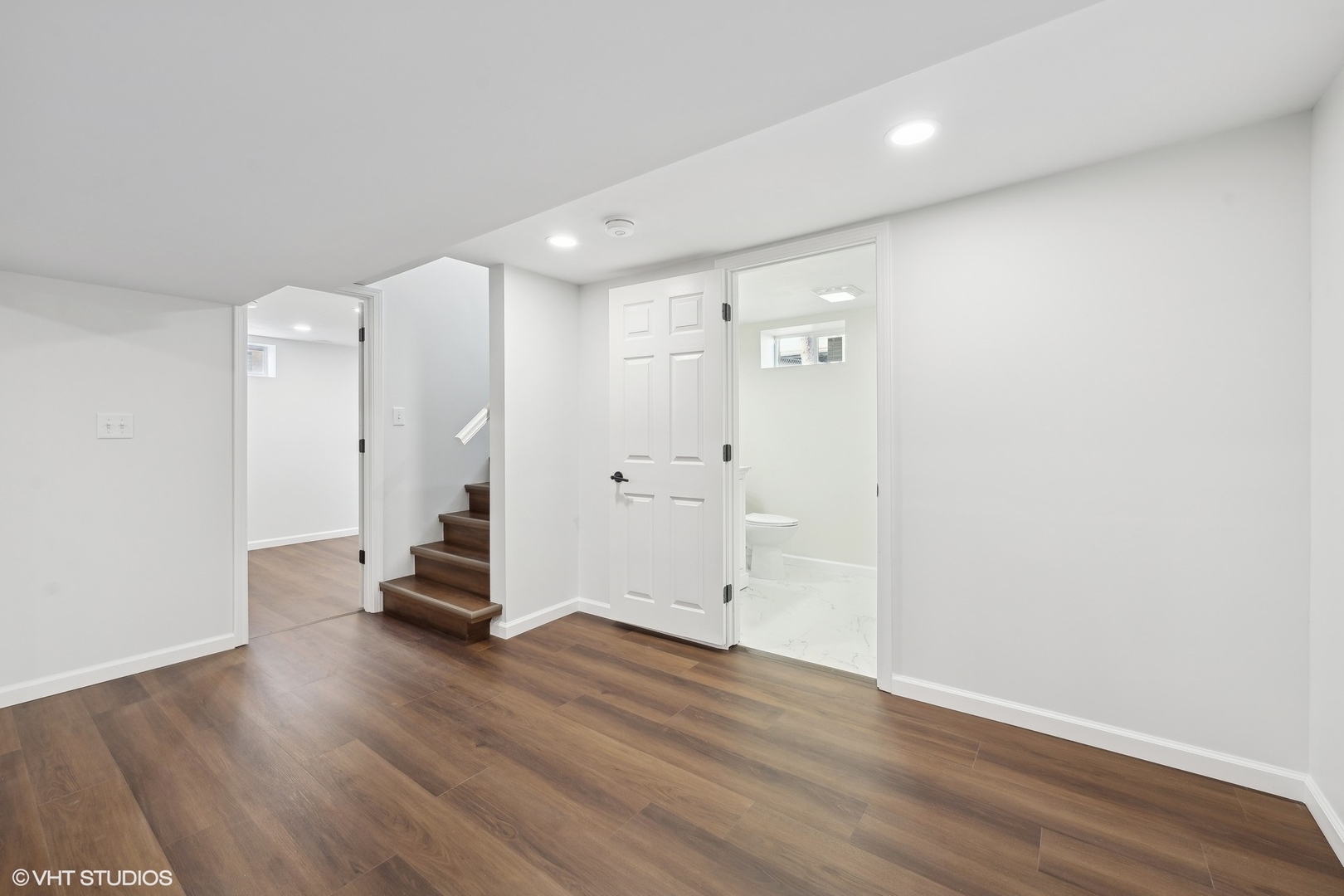 8026 N ELMORE Street