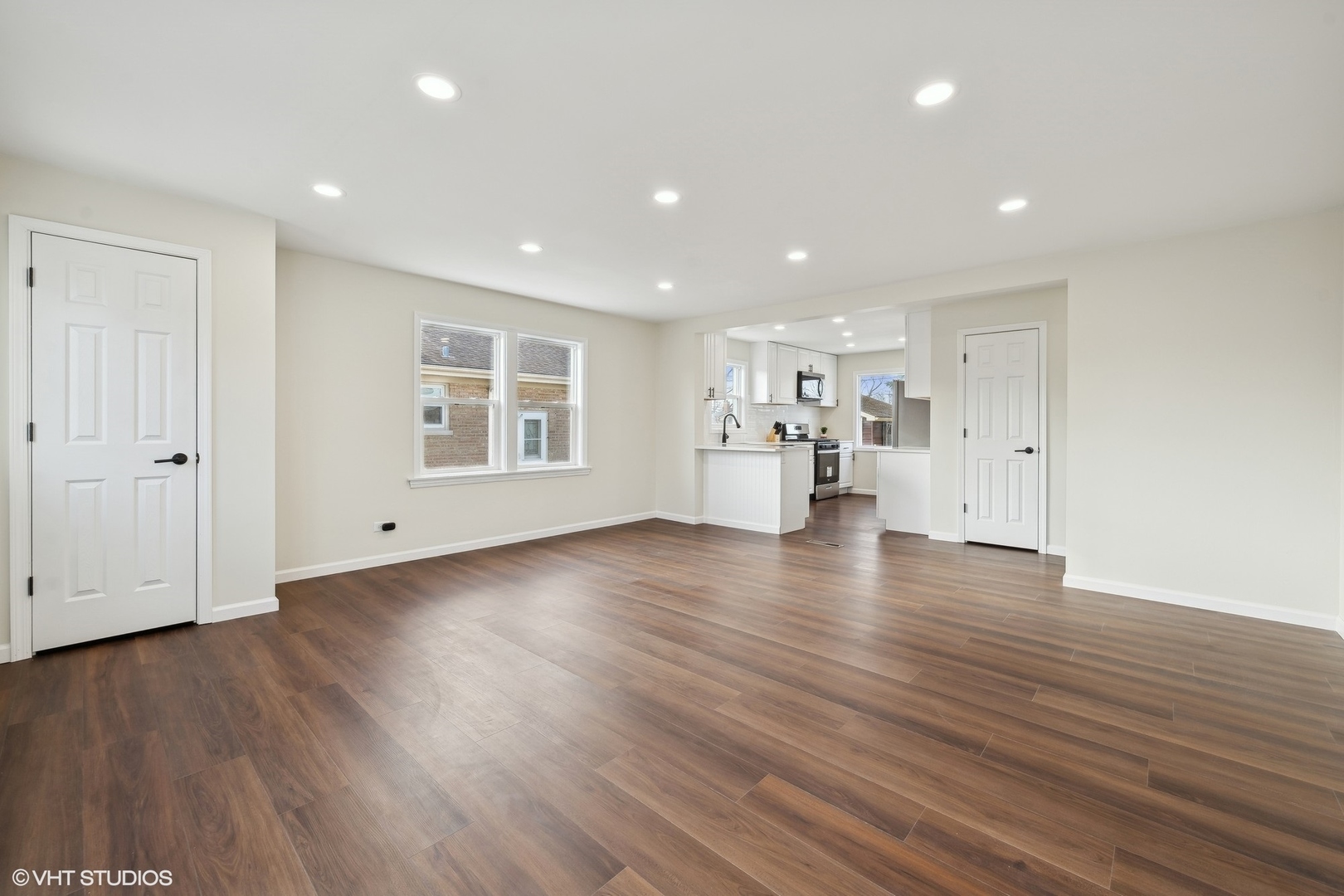 8026 N ELMORE Street