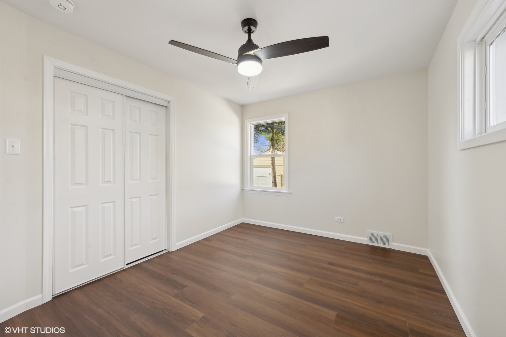 8026 N ELMORE Street