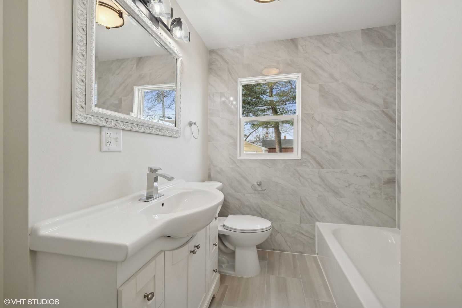 8026 N ELMORE Street