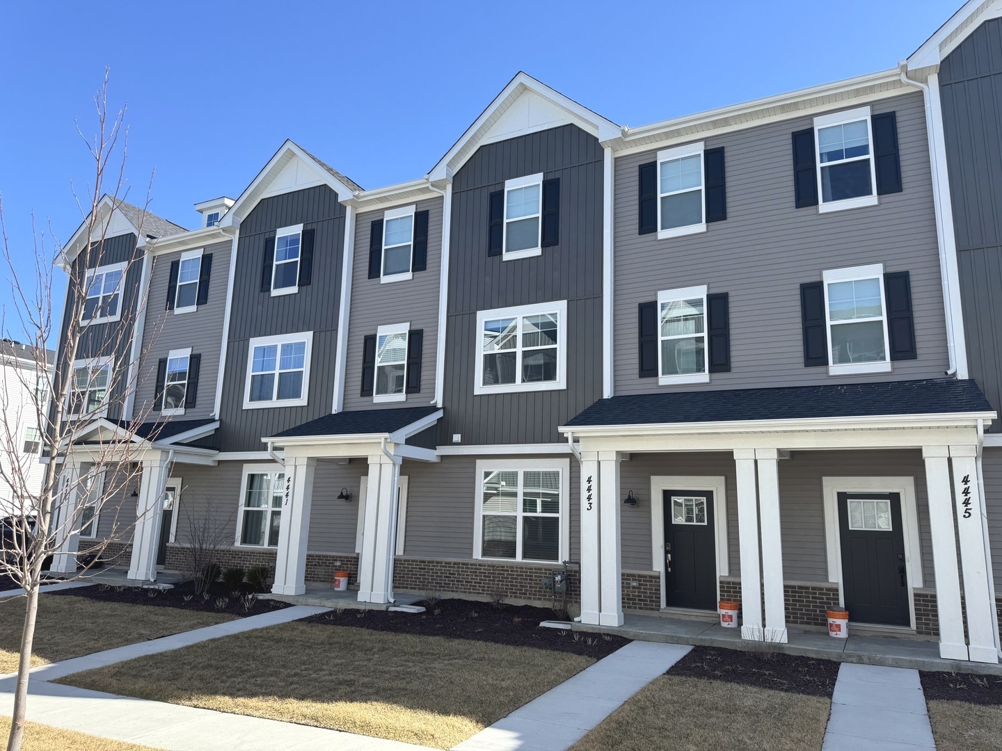 4443 Chelsea Manor Circle