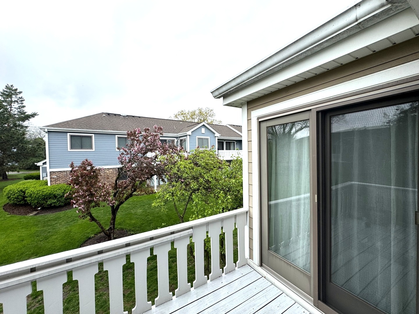 220 OAK KNOLL Court Unit: A2