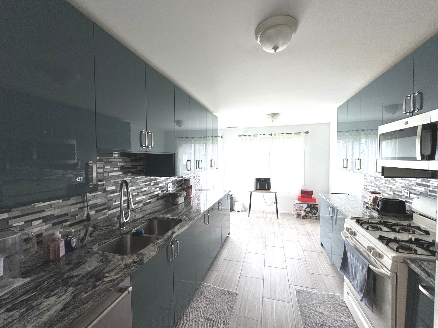 220 OAK KNOLL Court Unit: A2