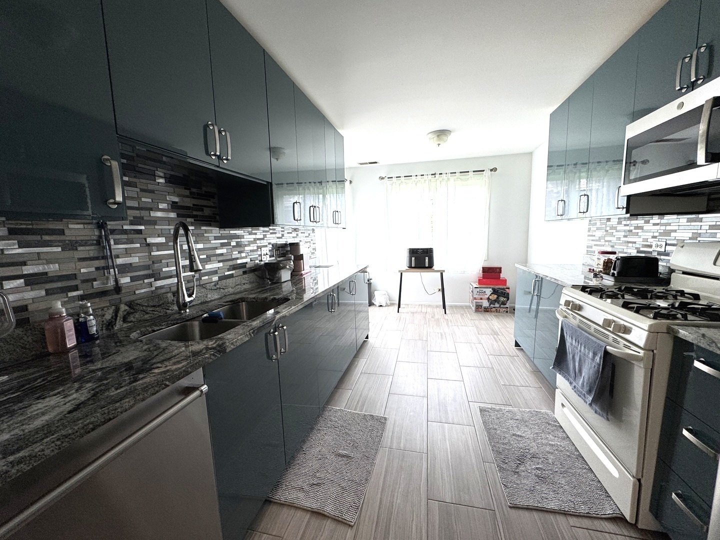 220 OAK KNOLL Court Unit: A2