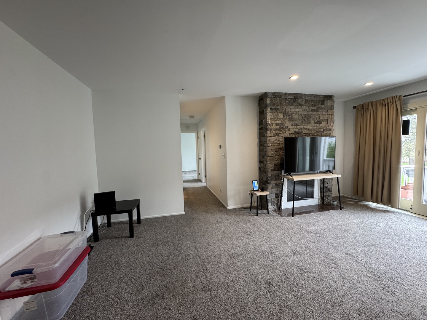 220 OAK KNOLL Court Unit: A2