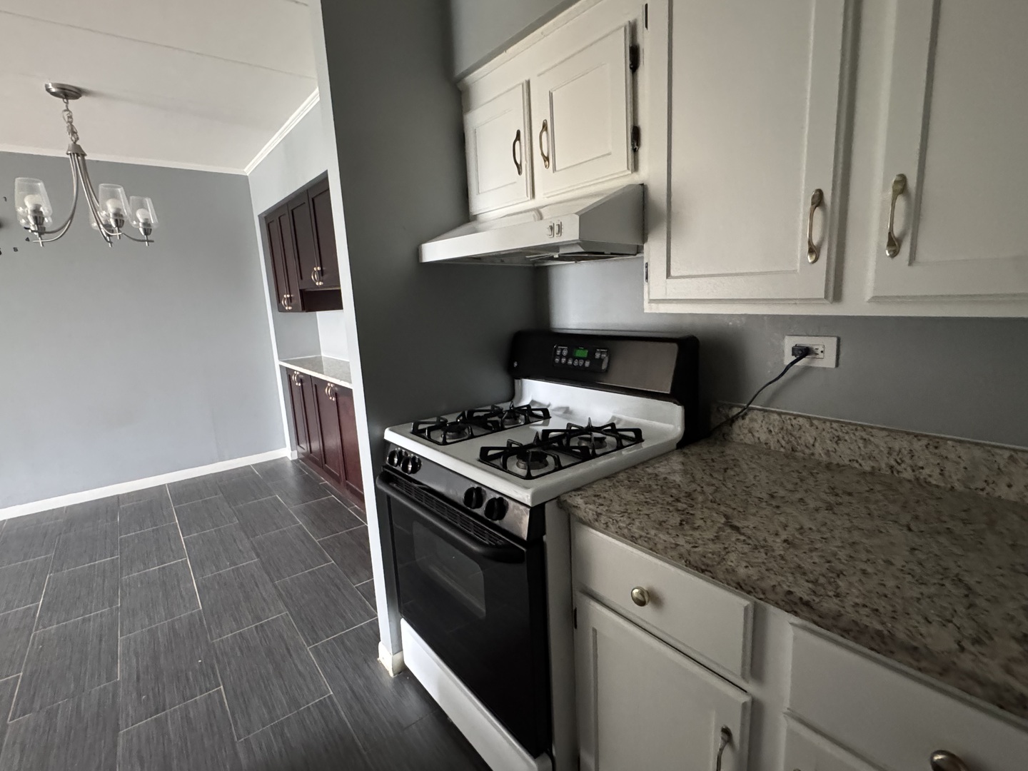 300 S Roselle Road Unit: 522