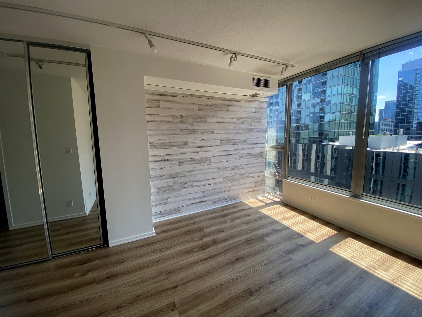 230 E Ontario Street Unit: 2304