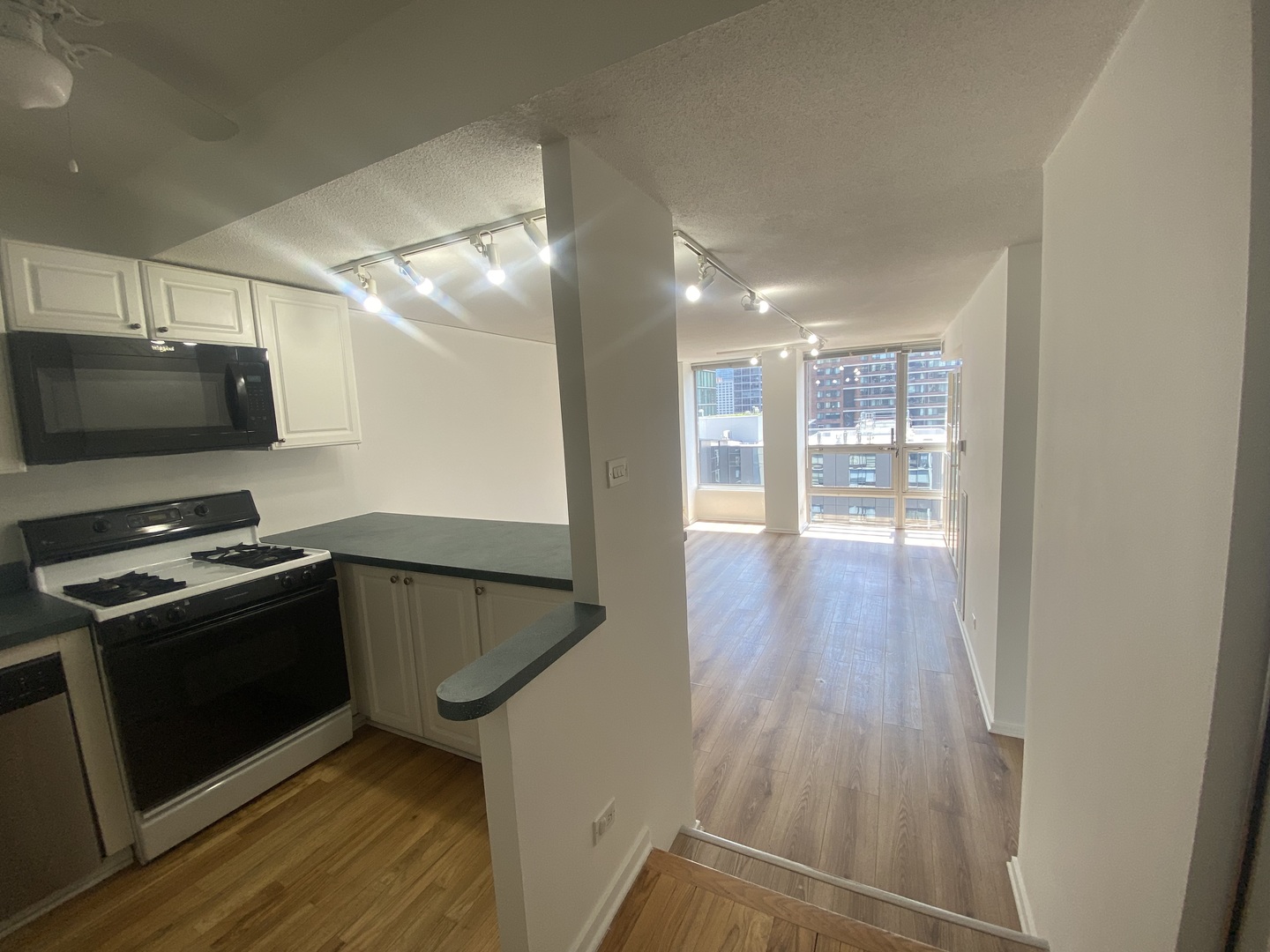 230 E Ontario Street Unit: 2304