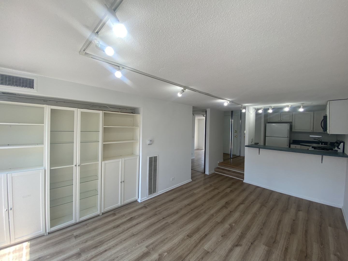230 E Ontario Street Unit: 2304