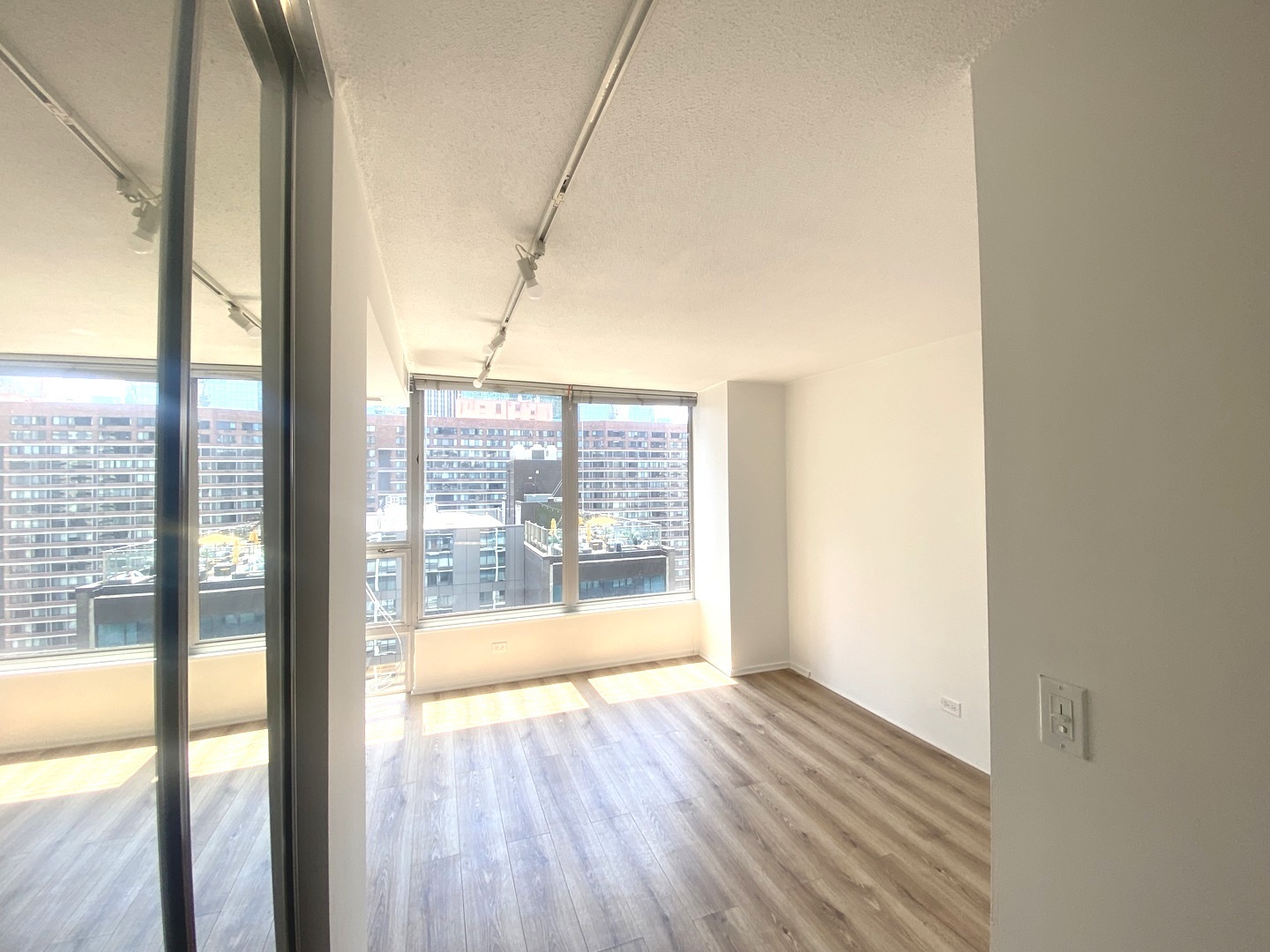 230 E Ontario Street Unit: 2304