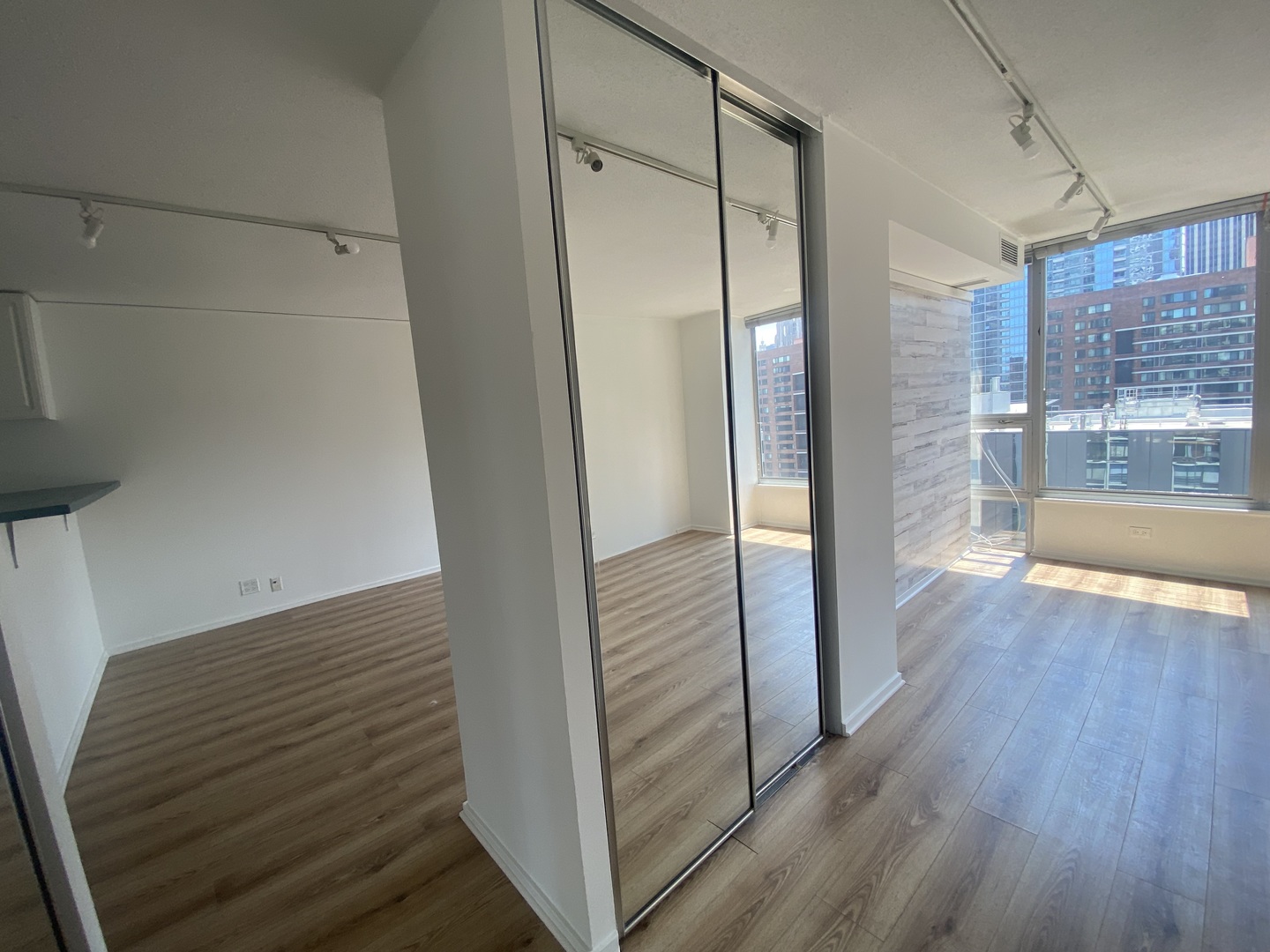 230 E Ontario Street Unit: 2304