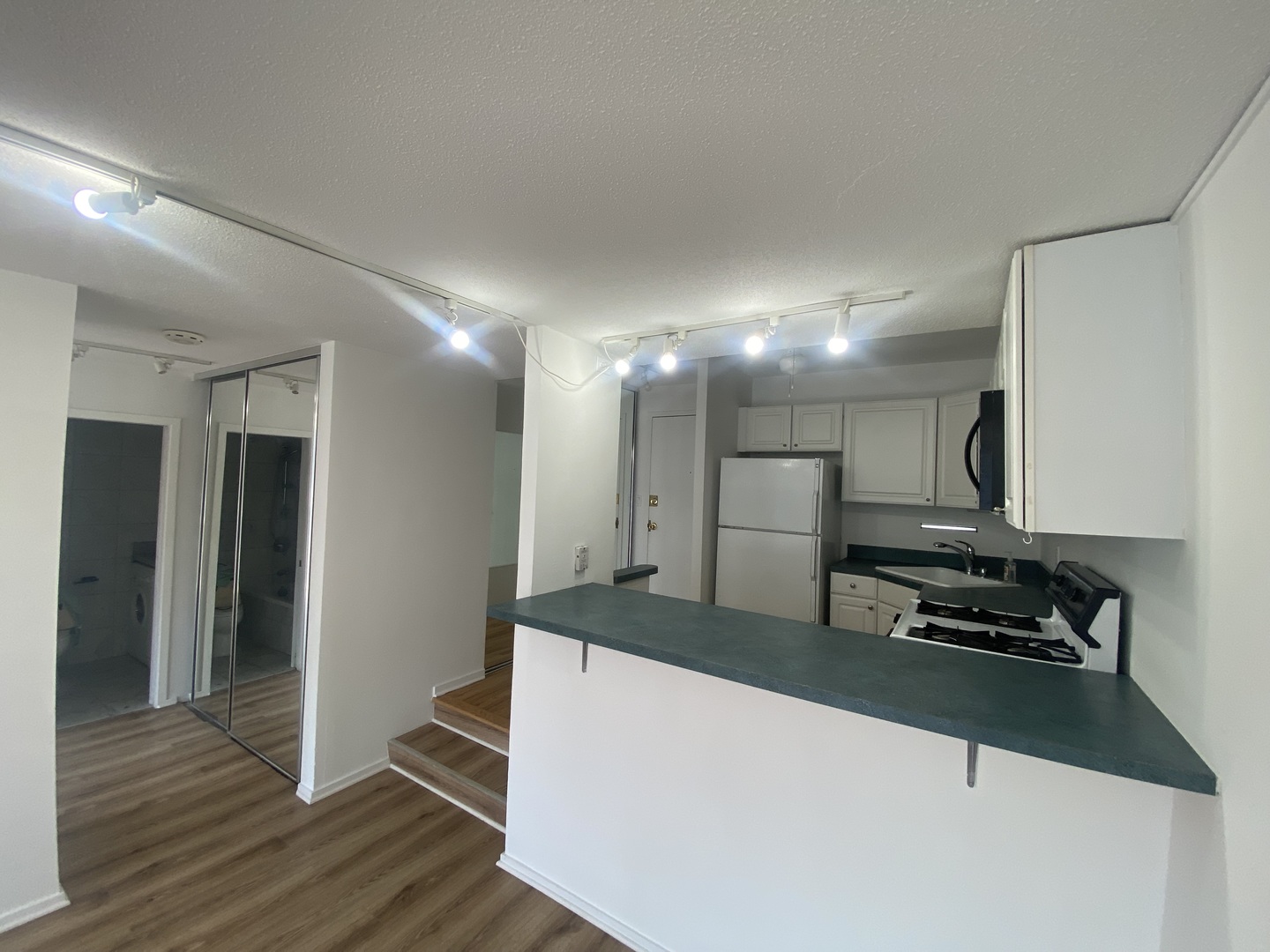 230 E Ontario Street Unit: 2304