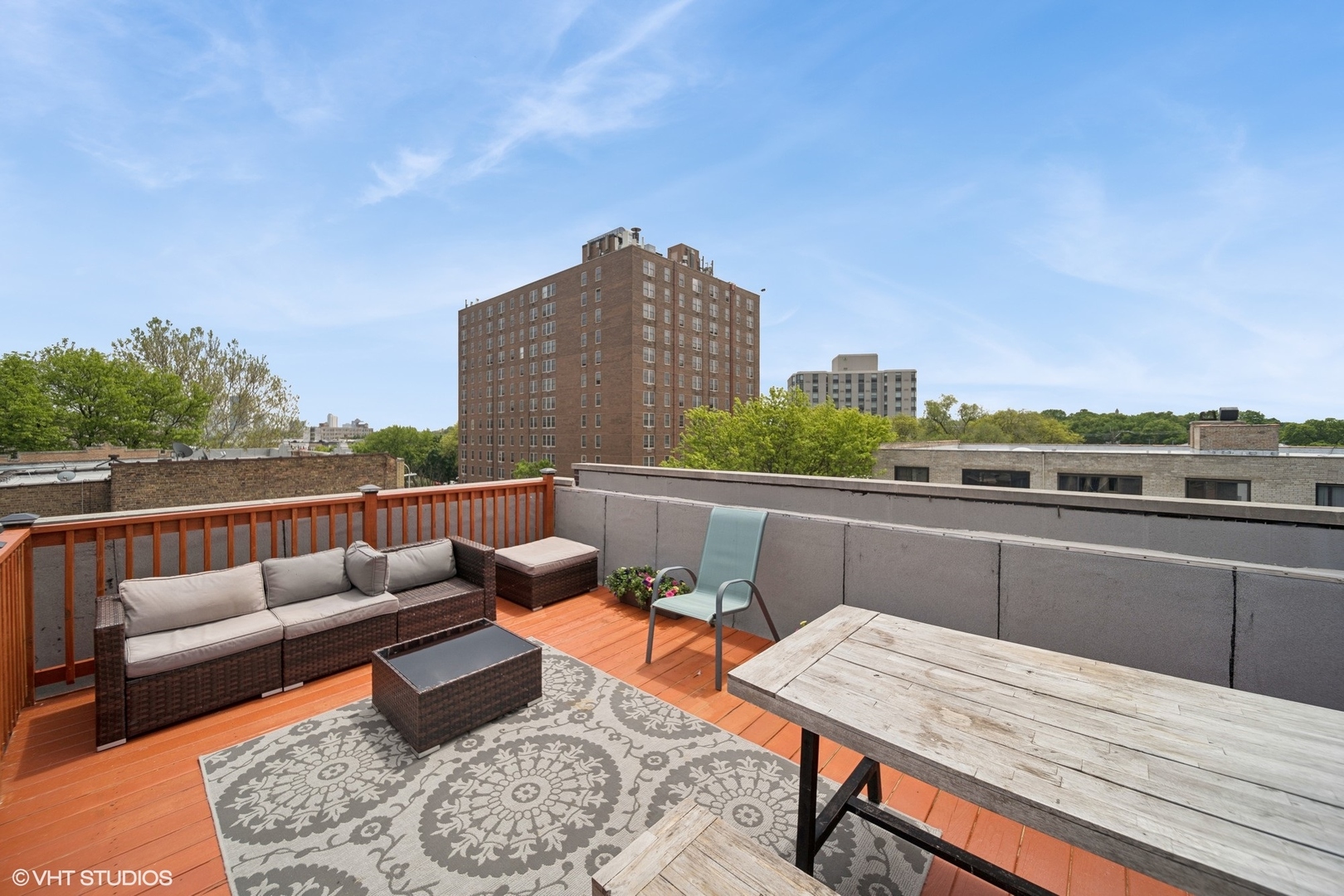 6065 N Ridge Avenue Unit: 3