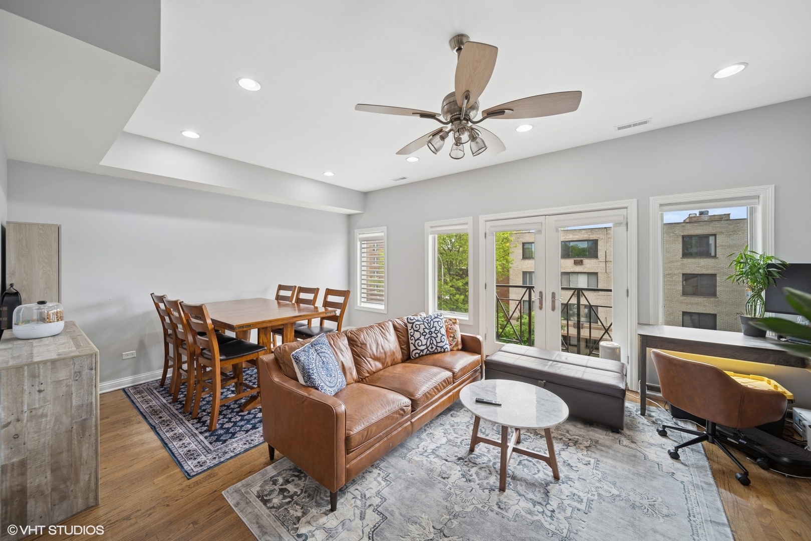 6065 N Ridge Avenue Unit: 3
