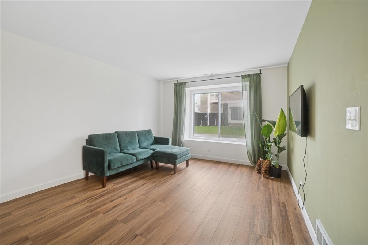 8P S Fernwood Drive