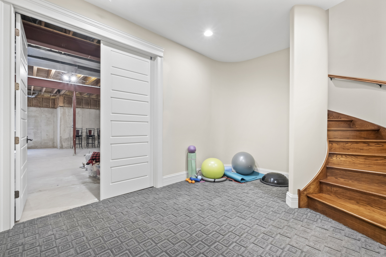 17W033 87th Street