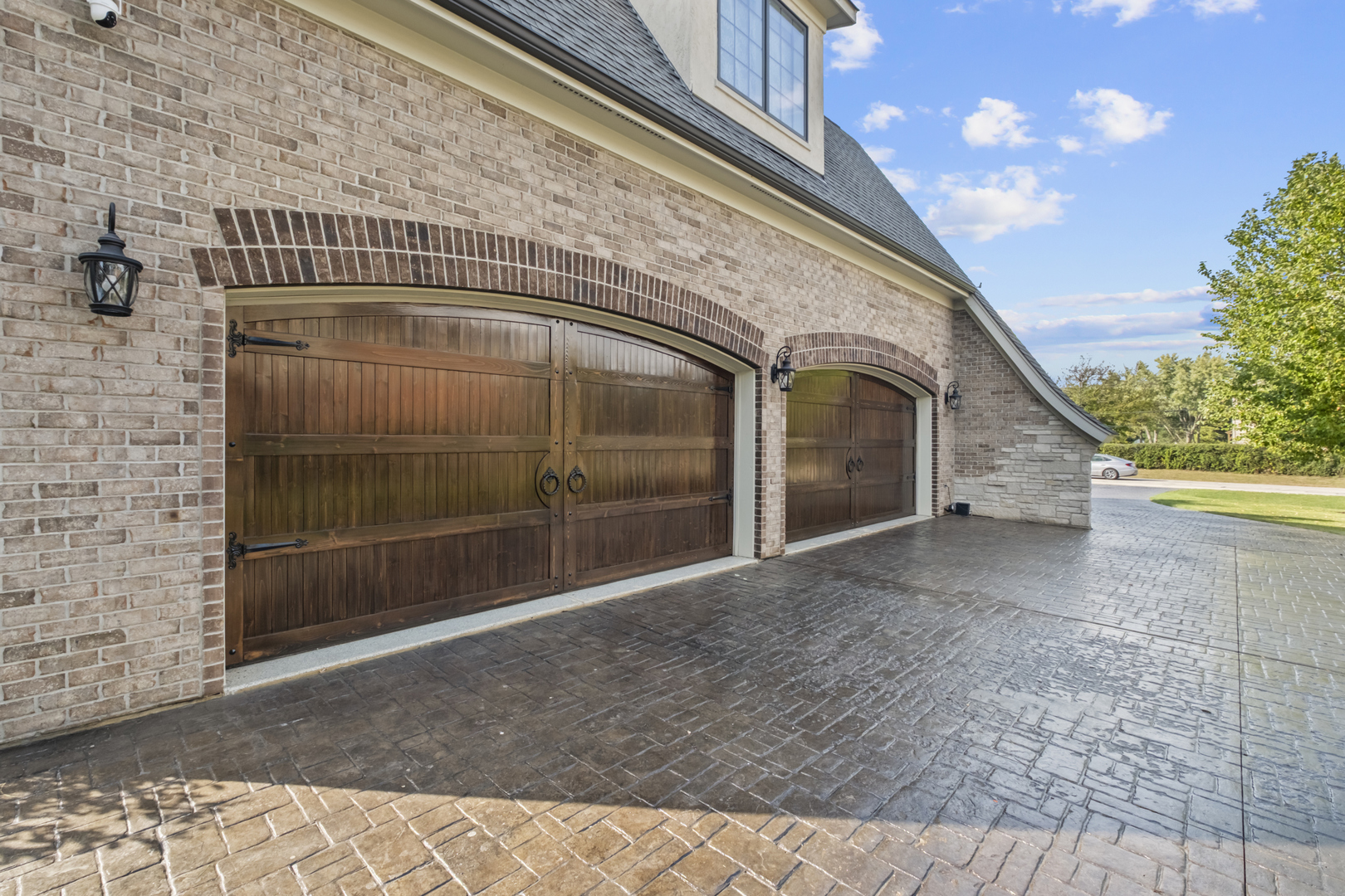 17W033 87th Street