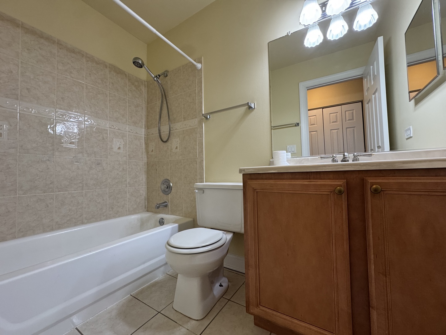 460 N Lake Shore Drive Unit: 460