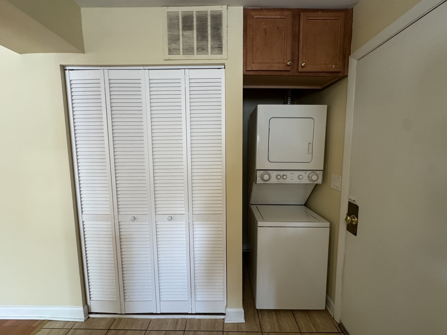 460 N Lake Shore Drive Unit: 460