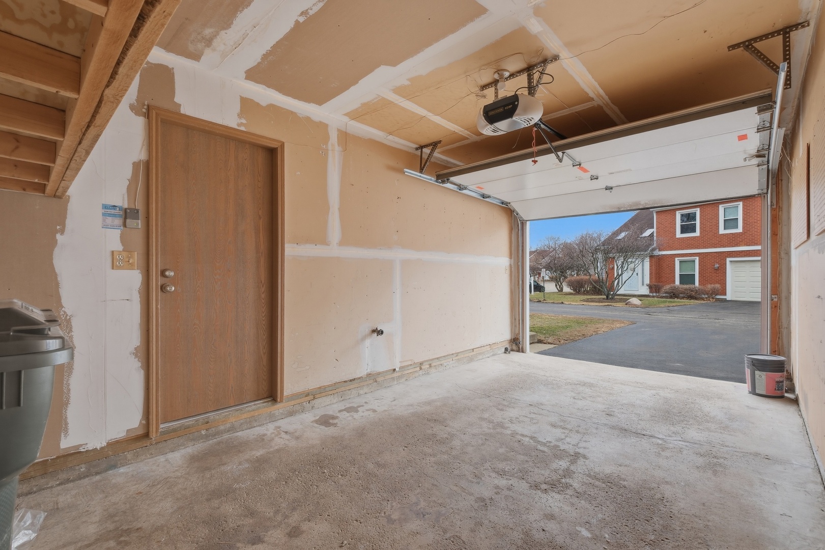 14 S Stonington Drive