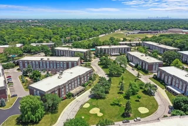 2500 Windsor Mall Unit: 2D