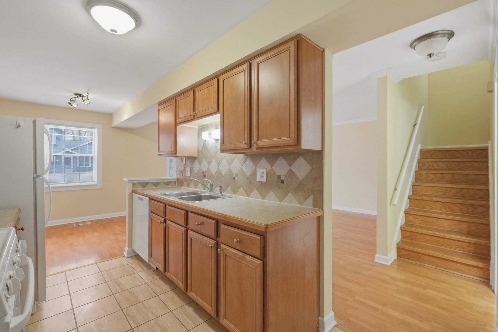 460 N Lake Shore Drive Unit: 460