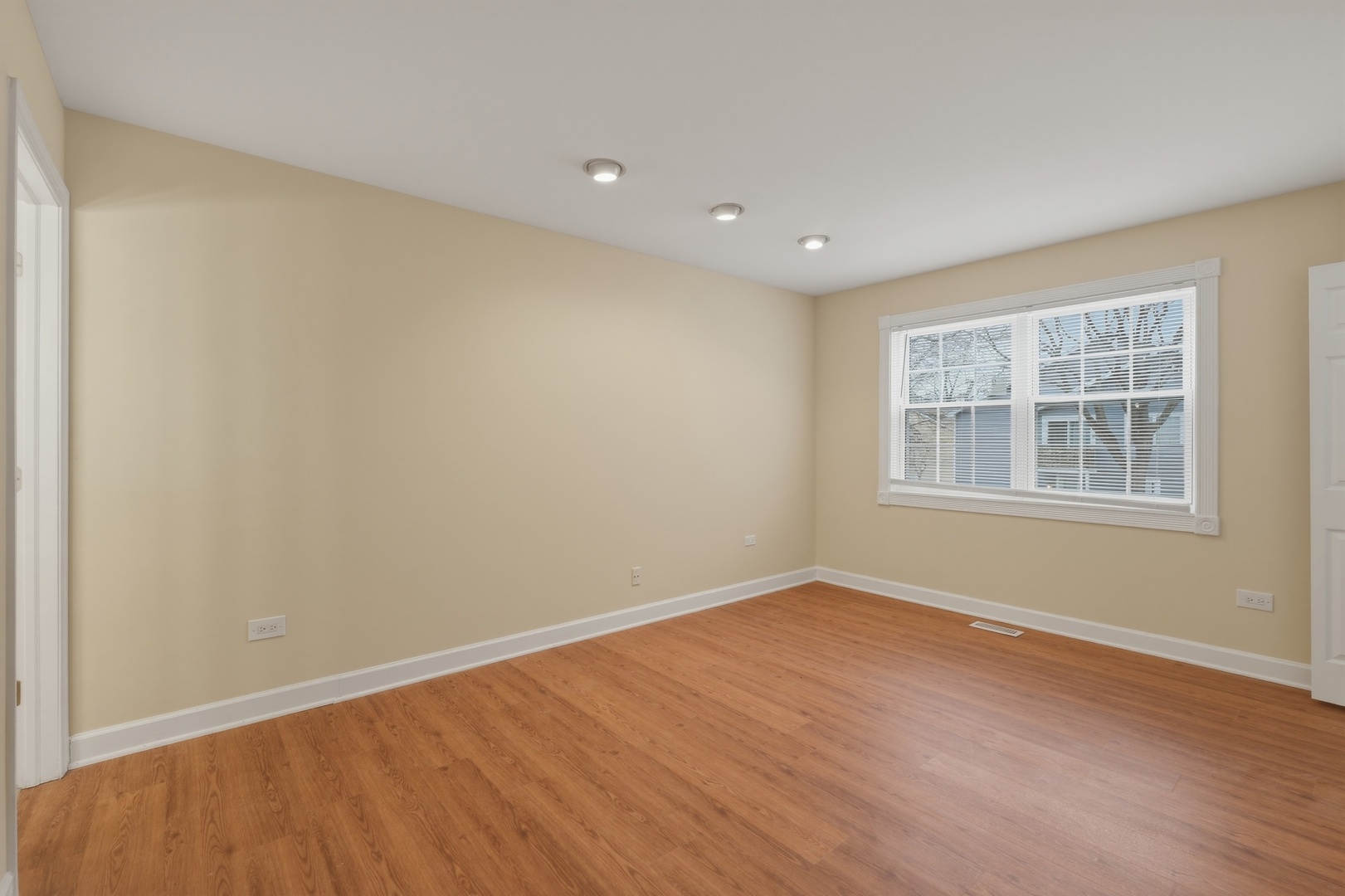 460 N Lake Shore Drive Unit: 460