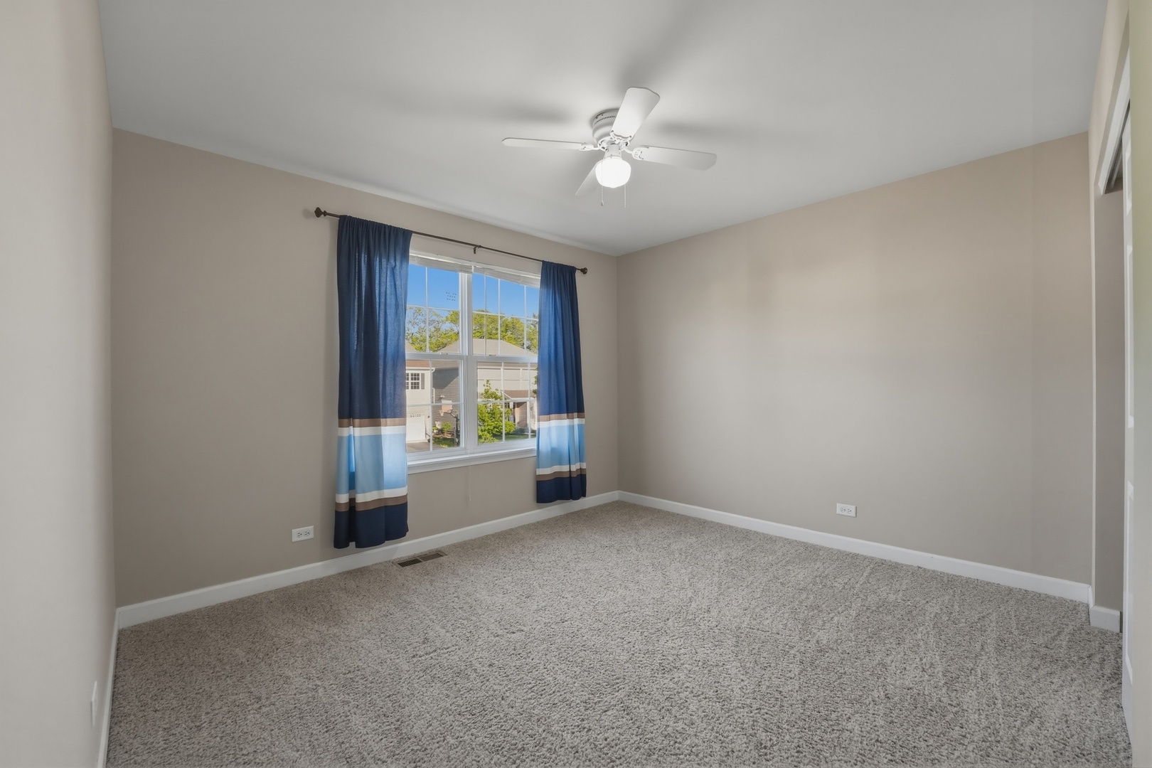 5742 Oak Ridge Way