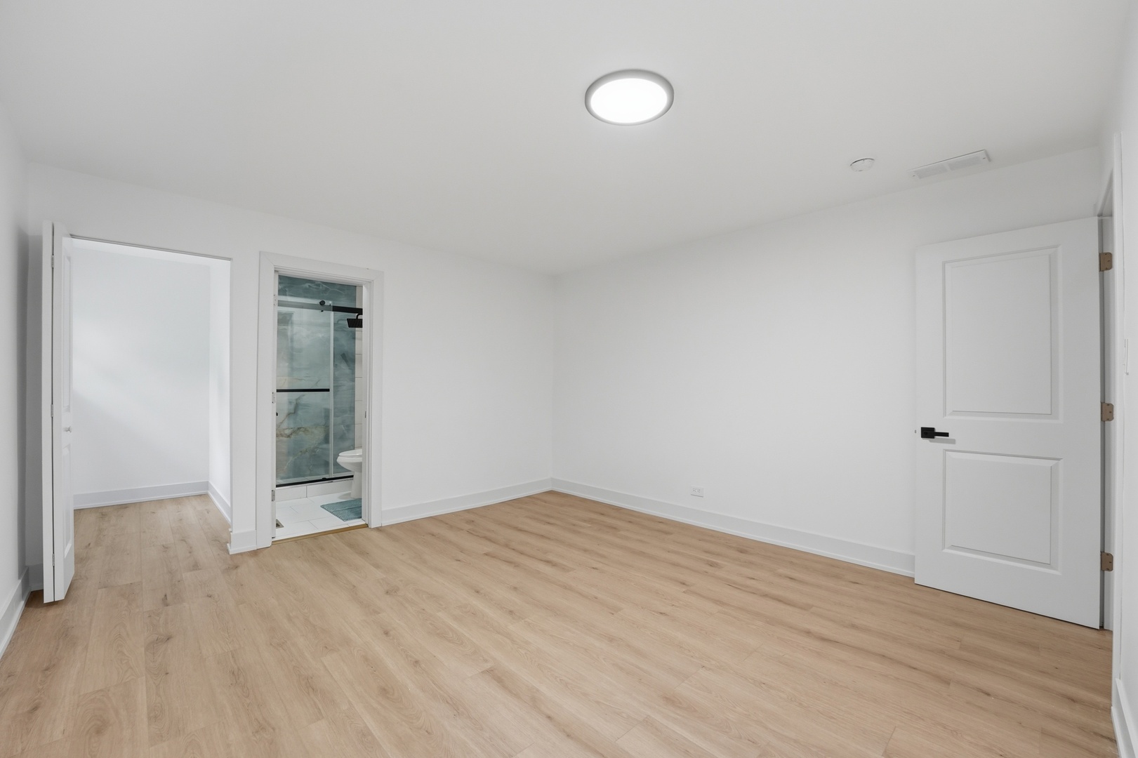 960 Basswood Street