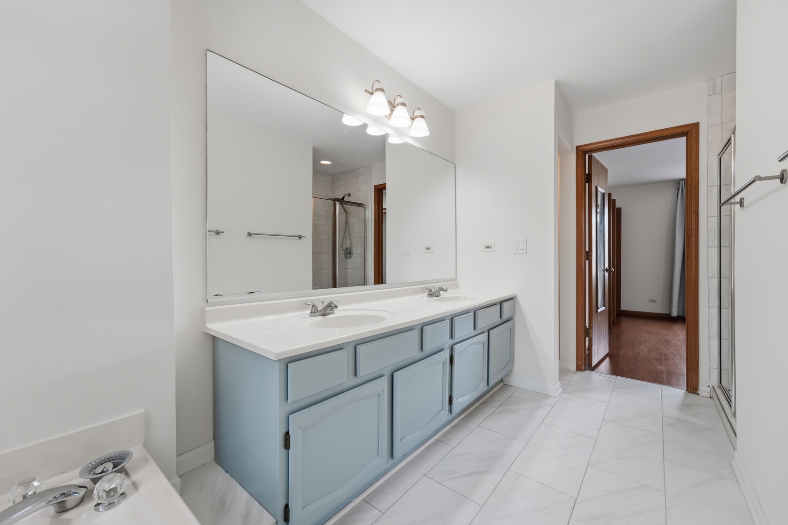 1404 W Sapphire Drive Unit: 1404