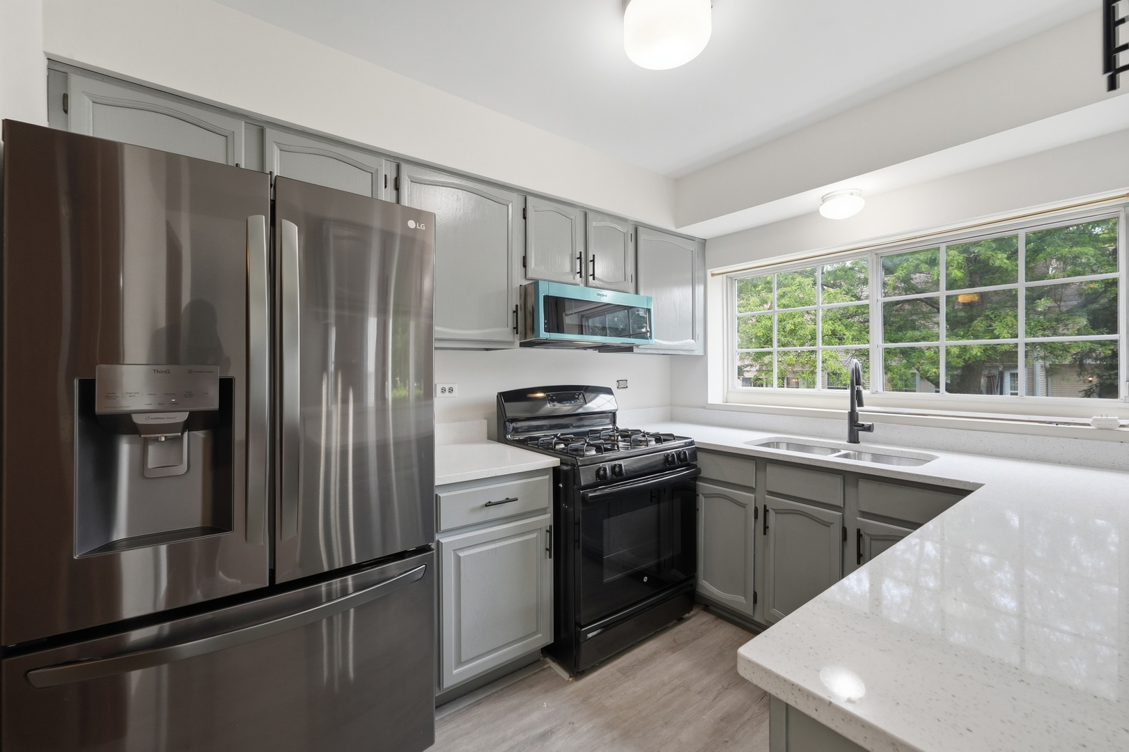 1404 W Sapphire Drive Unit: 1404