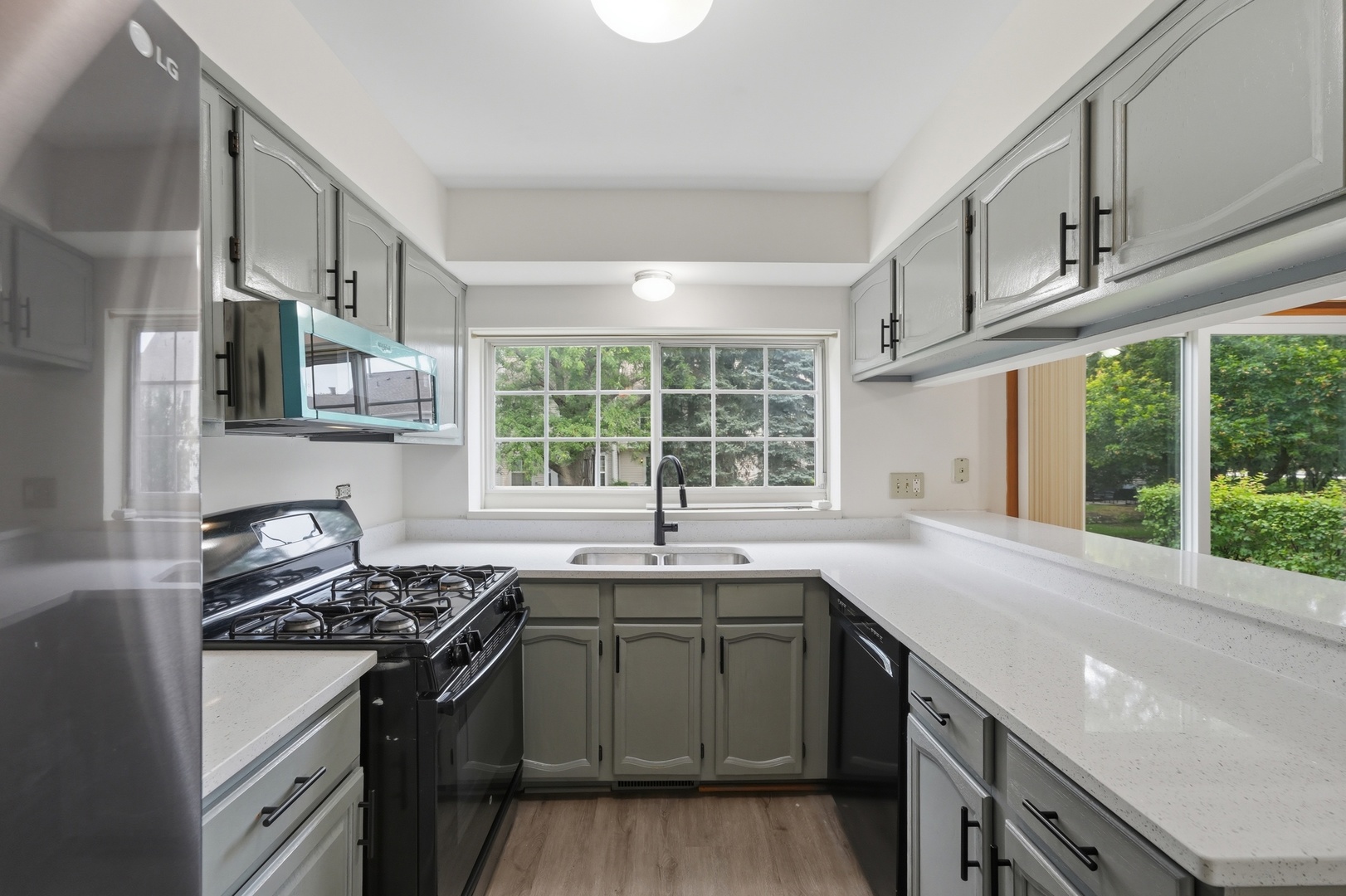 1404 W Sapphire Drive Unit: 1404