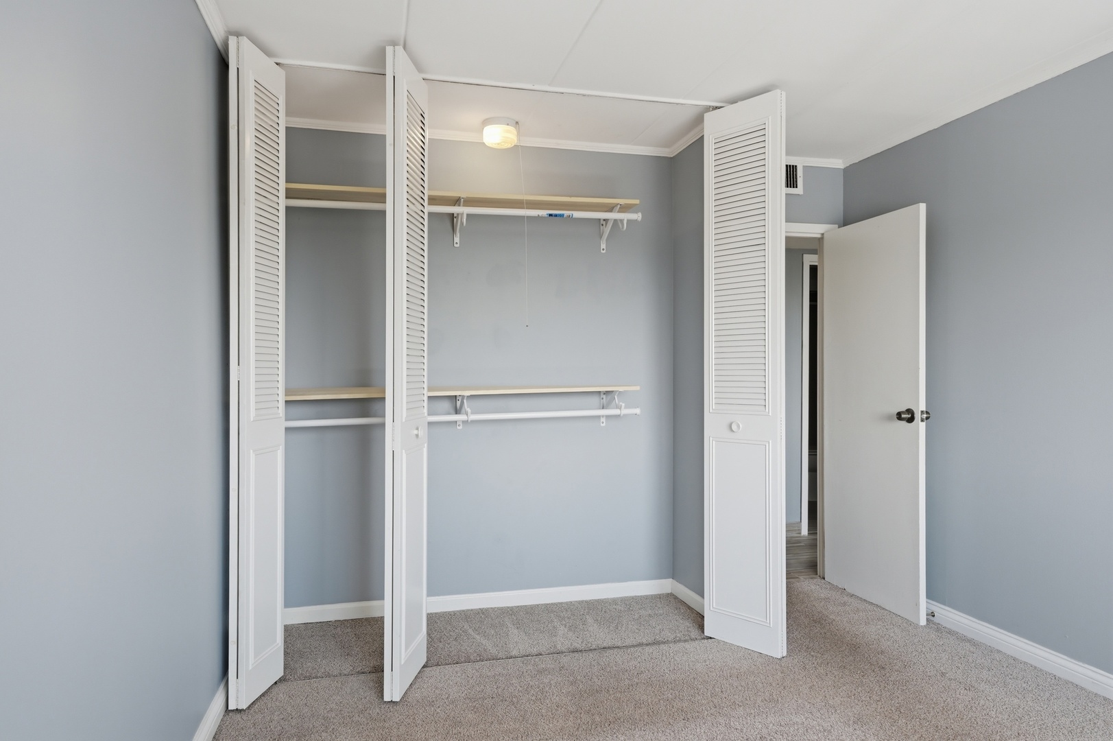 220 S Roselle Road Unit: 524