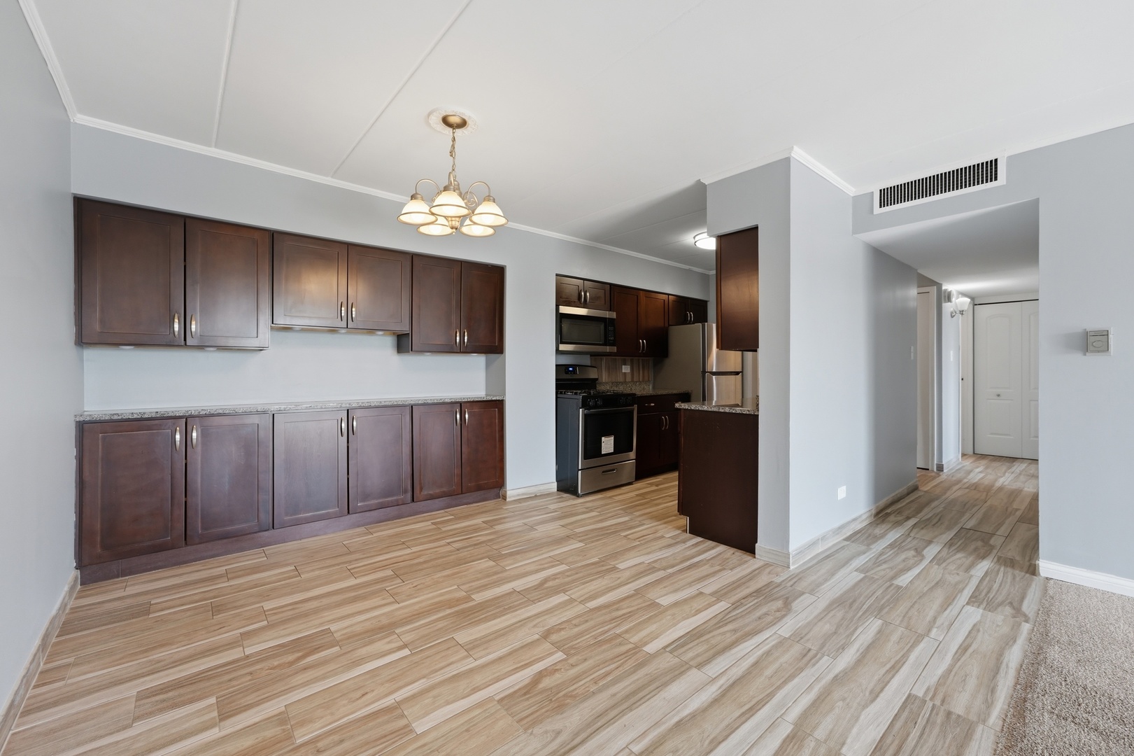 220 S Roselle Road Unit: 524