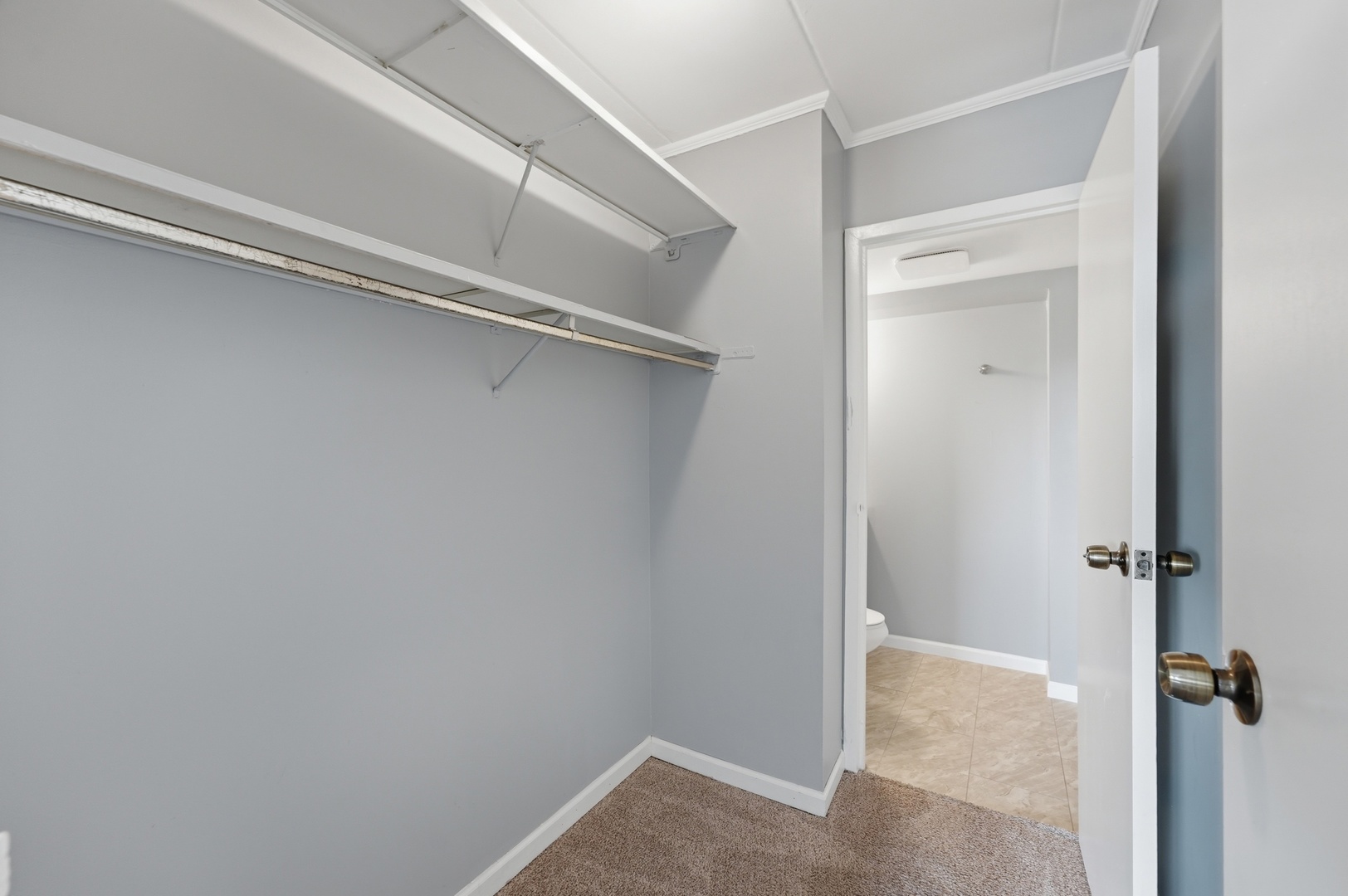 220 S Roselle Road Unit: 524
