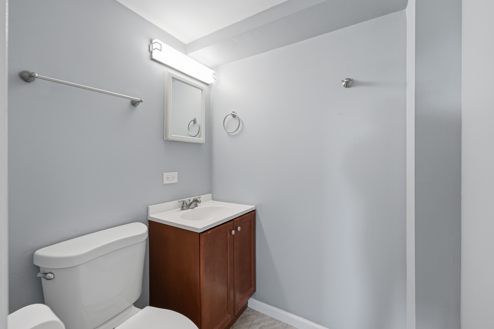 220 S Roselle Road Unit: 524