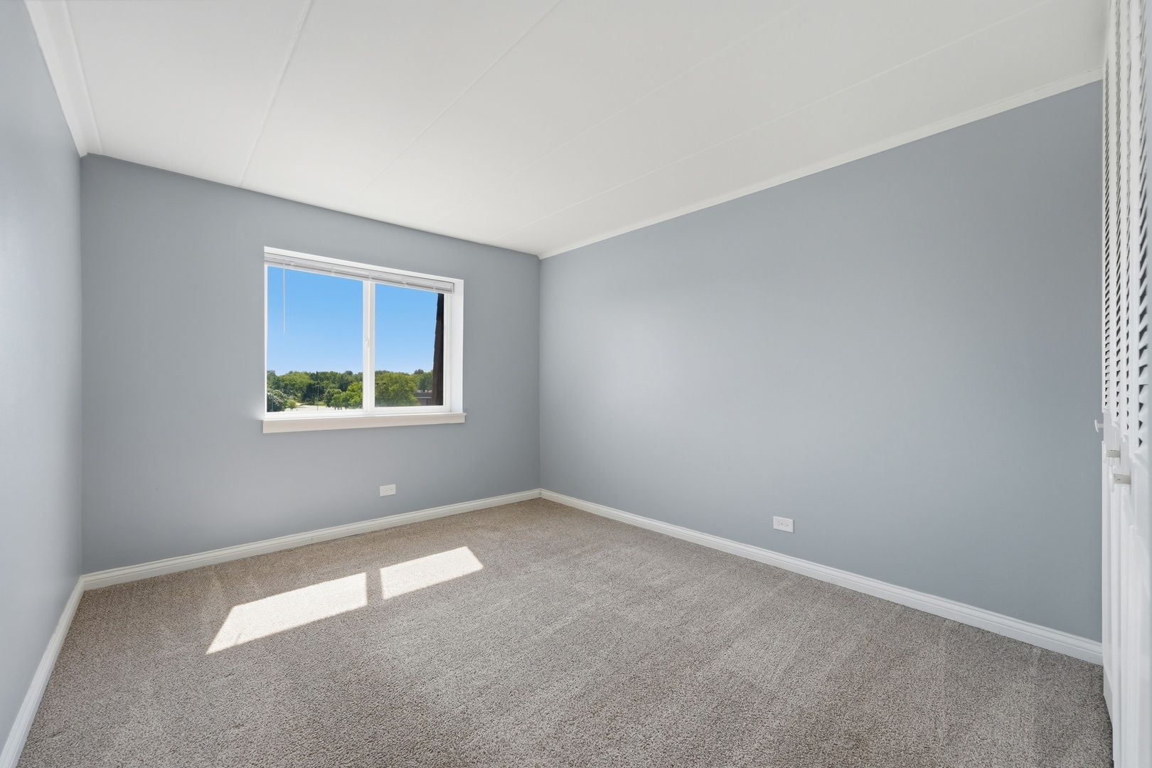 220 S Roselle Road Unit: 524