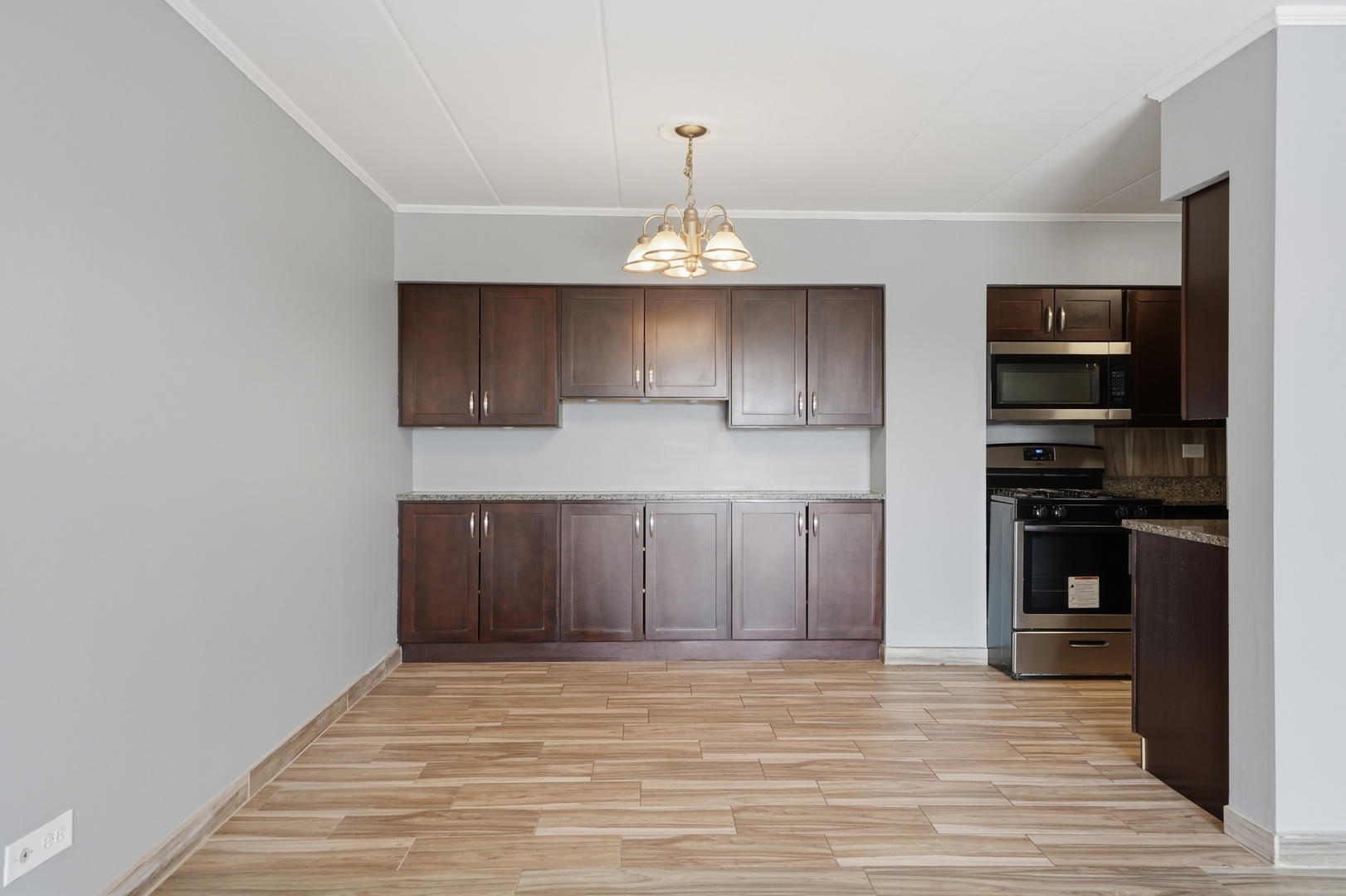 220 S Roselle Road Unit: 524