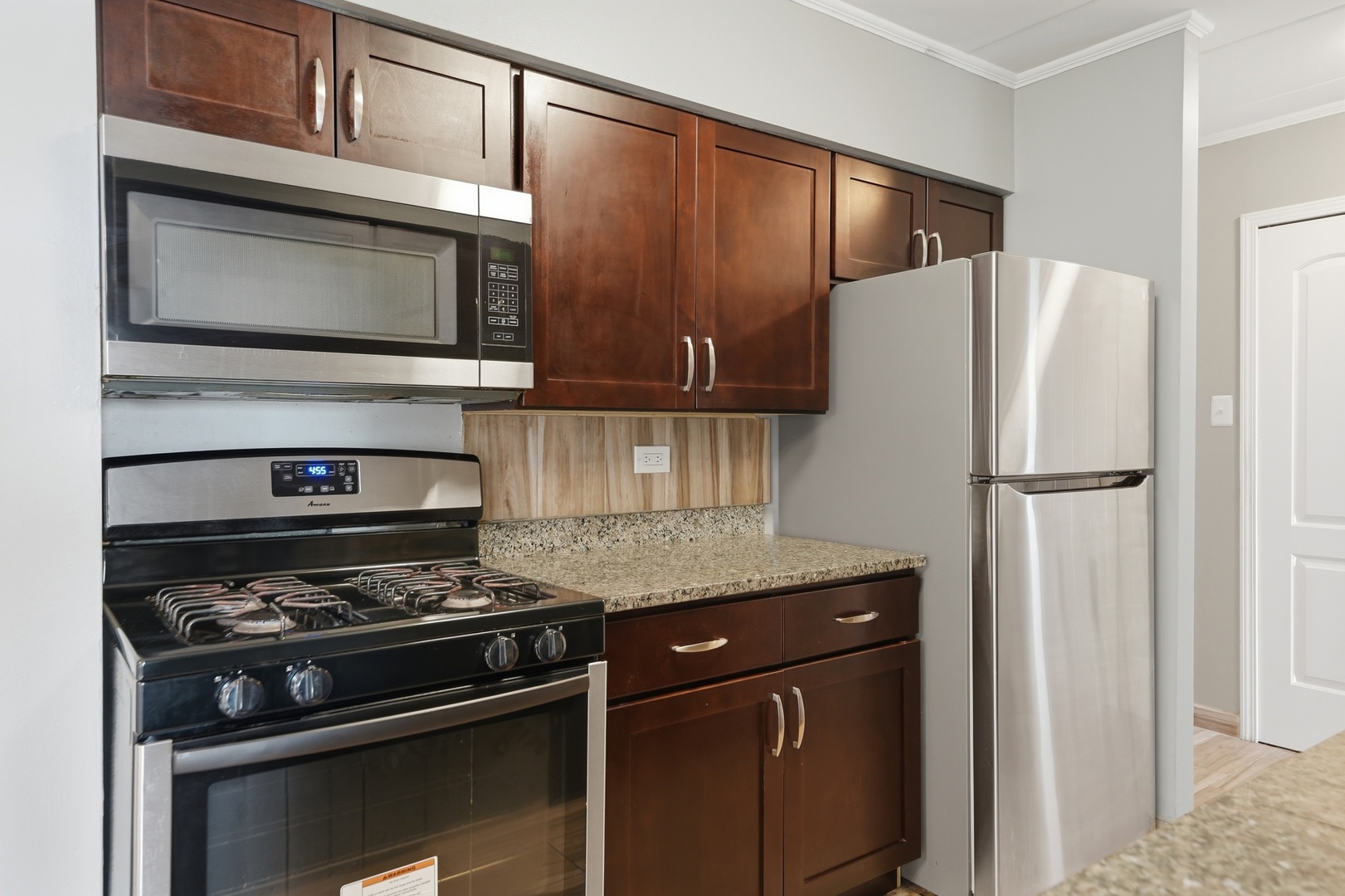 220 S Roselle Road Unit: 524